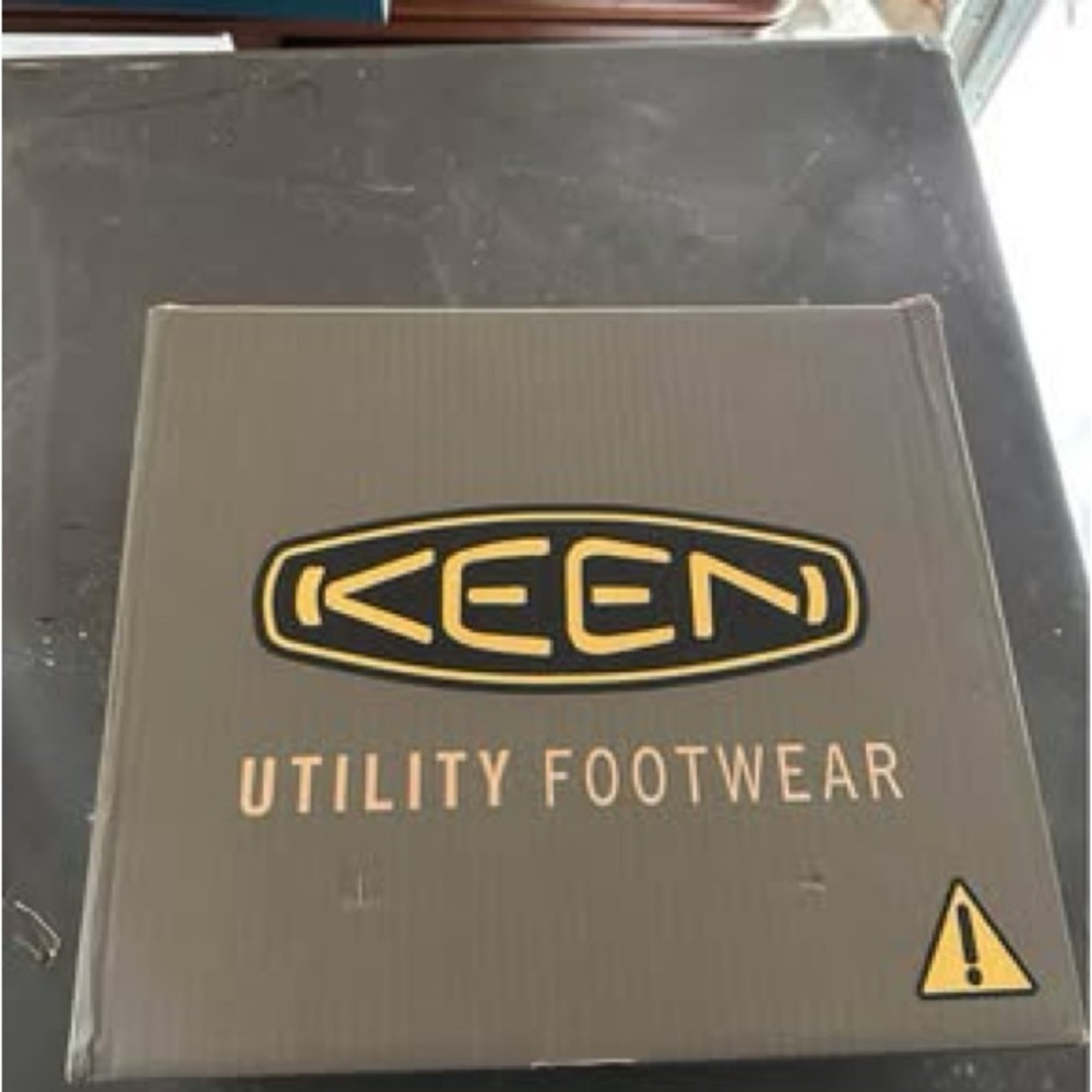 Keen Tan Boots with Lace-Up Design and Padded Collar - Picture 2 of 3